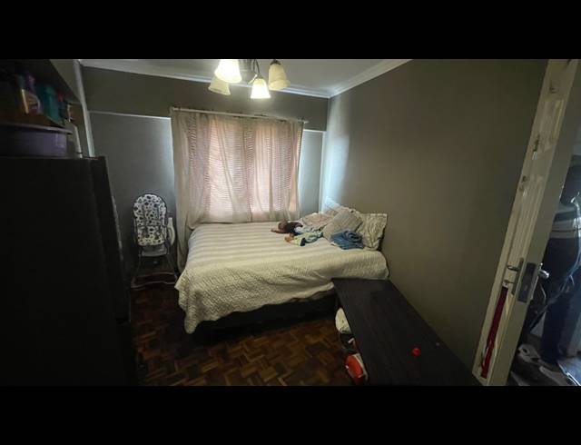 2.5 BEDROOM APARTMENT FOR SALE IN GLENWOOD
